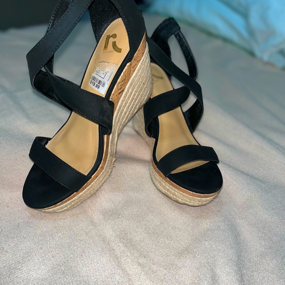 Black strap wedges